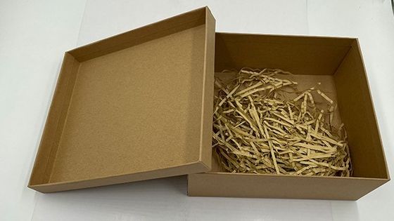 Men Perfume Lid And Base Kraft Gift Box For 100ml Perfume Bottle Raffia Insert