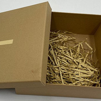 Men Perfume Lid And Base Kraft Gift Box For 100ml Perfume Bottle Raffia Insert